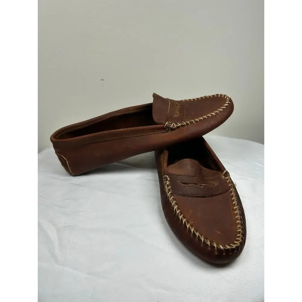Minnetonka Venetian Tread brown Loafer women’s size 10 S but it fit size 9